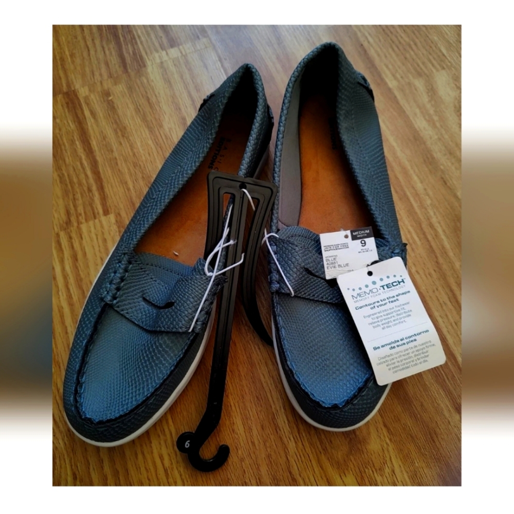 Women's Blue Loafers